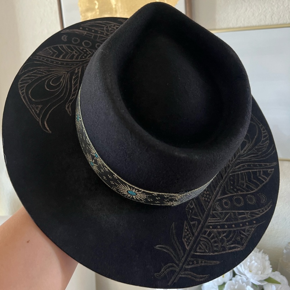 NWT Lack of Color Native Design Custom Burned Feather Hat - Picture 4 of 14